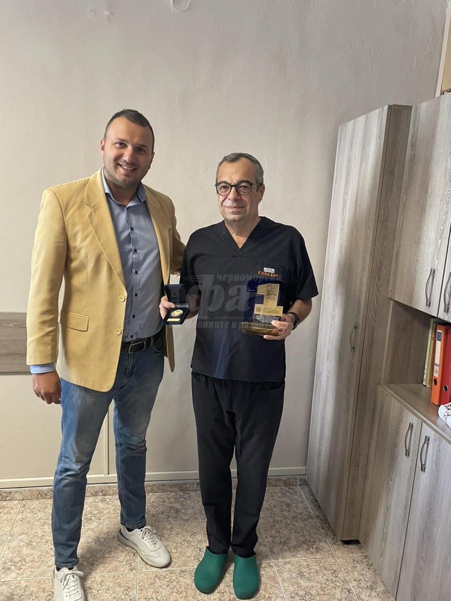 Национално отличие от студентските съвети получи доц. Даниел Петков