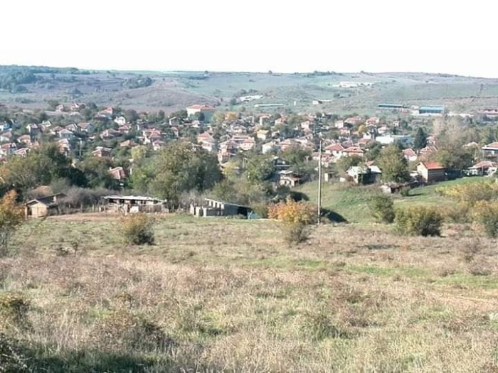 Баба и внучка – членове на една и съща комисия в Зидарово