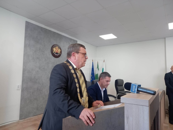  В Камено новото управление се закле /СНИМКИ/