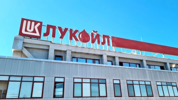  Пеевски и Добрев сезираха прокуратурата по казуса  „Лукойл”