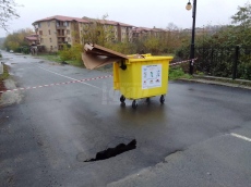 Мостът към Нестинарка отново пропадна