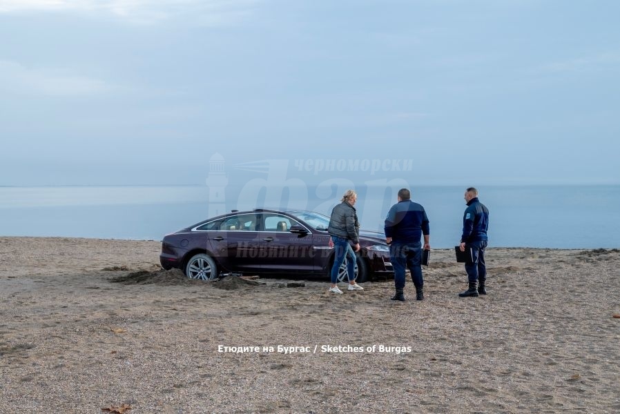  И това се случва в Бургас! Украинка паркира „Ягуар“-а си на Северния плаж