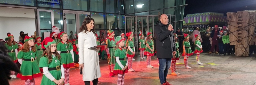 Талантливите поморийски деца сътвориха магията на Коледа и дадоха начало на декемврийската програма