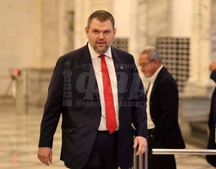 Делян Пеевски: Президентът се опитва да обърка посоката на държавата