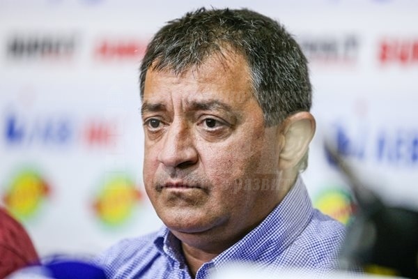 Арестуваха и националния треньор по щанги за корупцията в спортното министерство