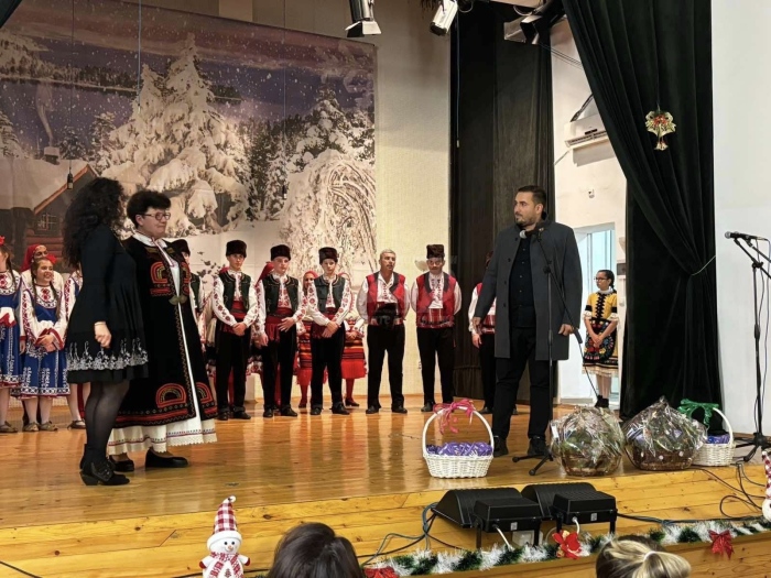 Коледен концерт подариха на своите съграждани самодейците от Приморско