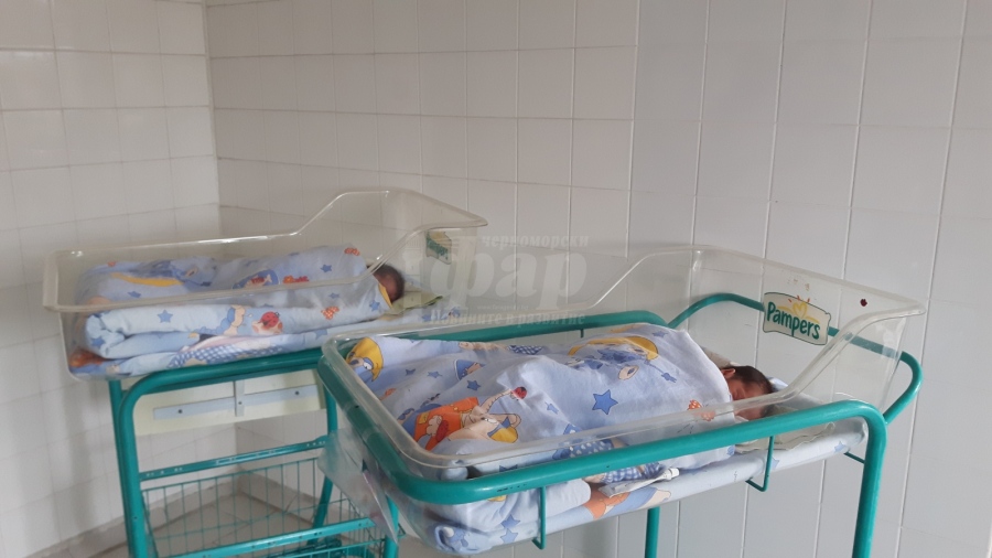 Три момиченца се родиха в УМБАЛ Бургас през първия ден на 2024 година