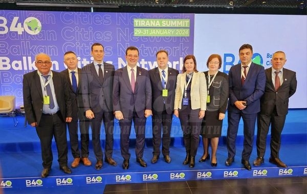 Кметът на Карнобат участва в Срещата на върха на кметовете в Тирана