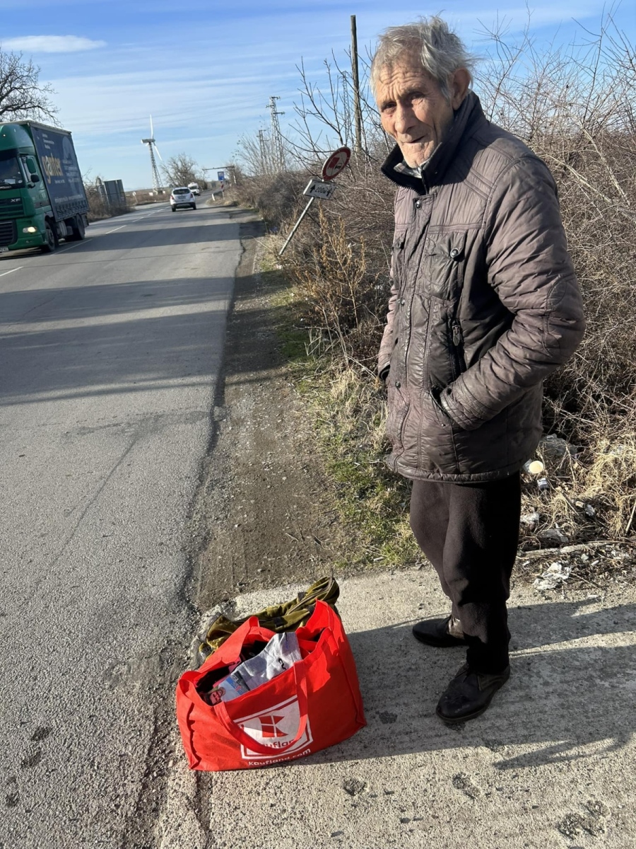 Търговията на Дядо Христо от Славянци  предизвика дебати в социалните мрежи
