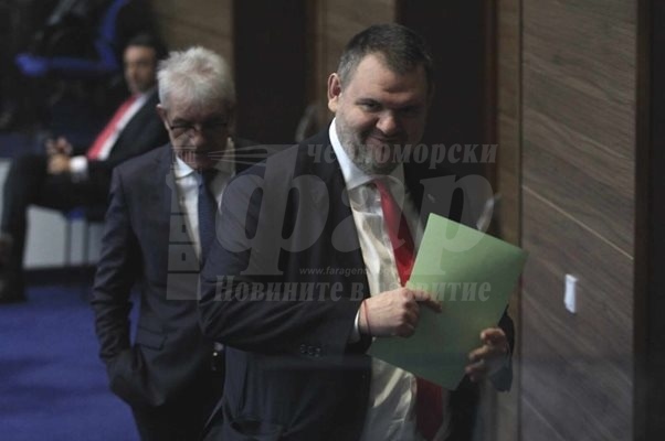 Пеевски: Пешки е редил само президентът Радев