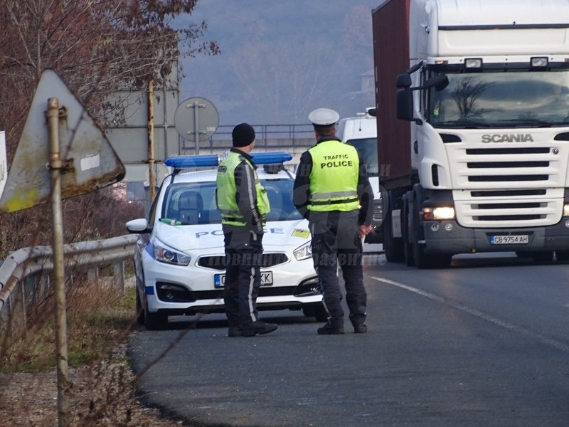 Започва спецакция по пътищата с фокус върху товарните автомобили и автобусите 