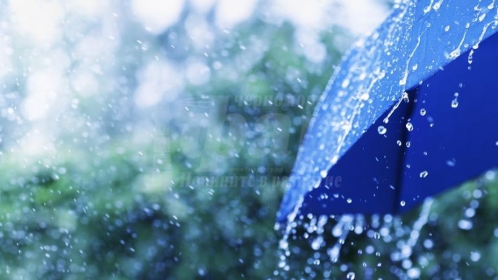 Опасно време: Жълт код за обилни валежи в 9 области