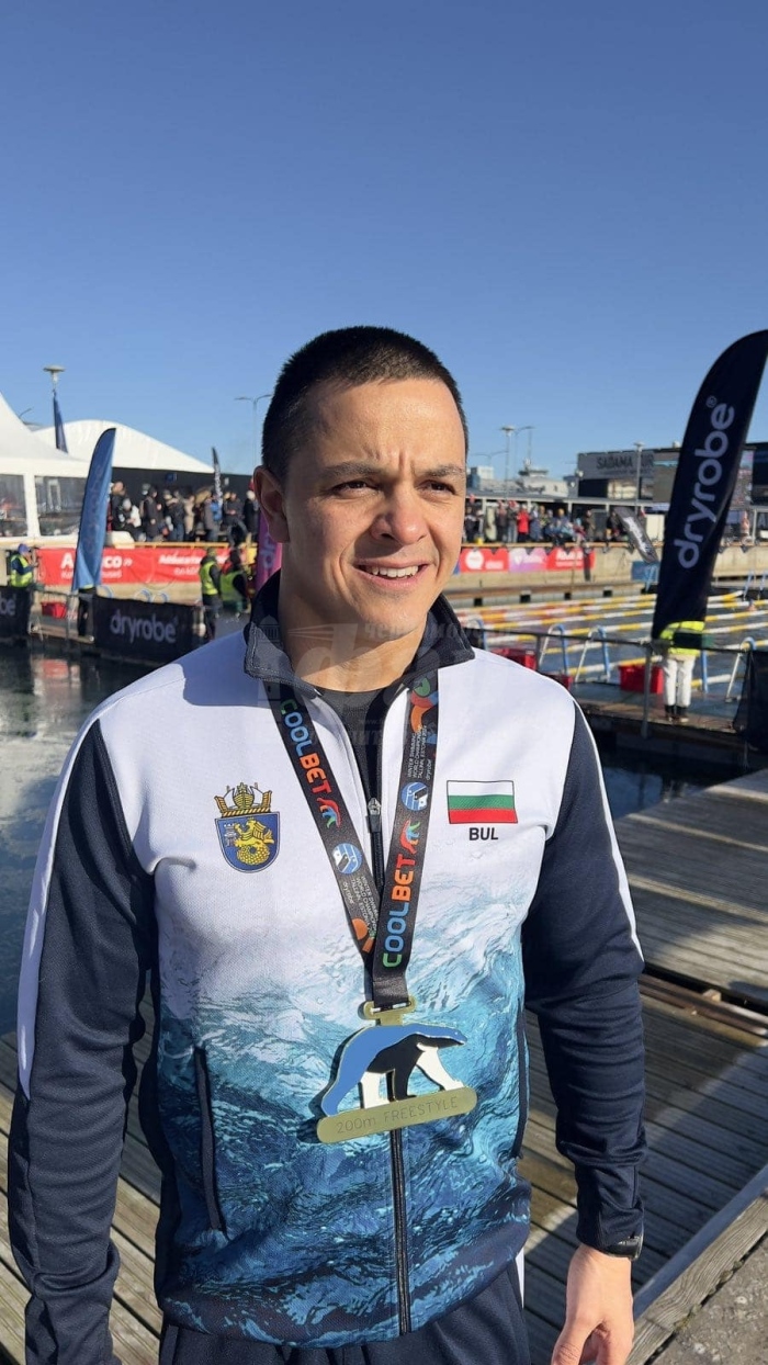 Цанко Цанков стана световен шампион по ледено плуване