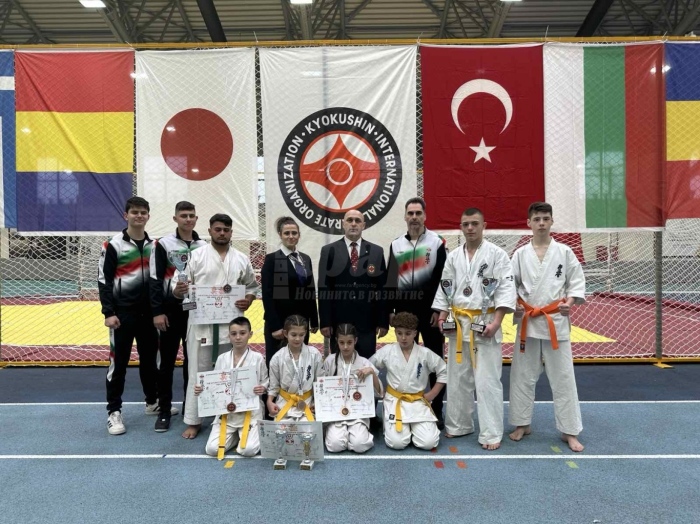 4 златни и 5 сребърни медала за бургаски каратеки от Балканско първенство в Турция