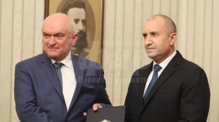 Президентът възложи на Димитър Главчев да предложи състав на служебно правителство 