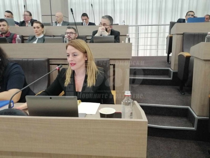 Евелина Михалева пита областния управител за пропадналата крайбрежна алея до Сарафово