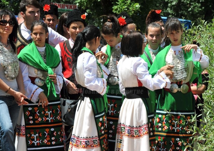 Моминската хубост  в странджанските песни