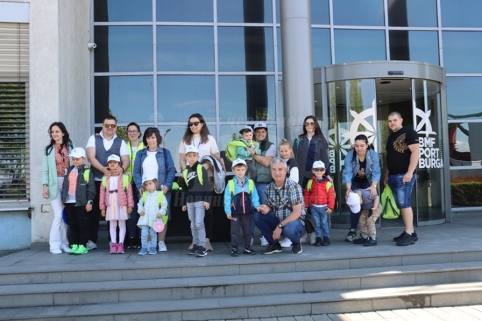 БМФ Порт – Бургас отвори врати за децата на служителите си