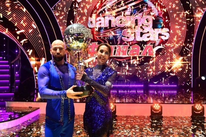  Неделя и Атанас вдигнаха шампионската купа в „Dancing Stars“ 
