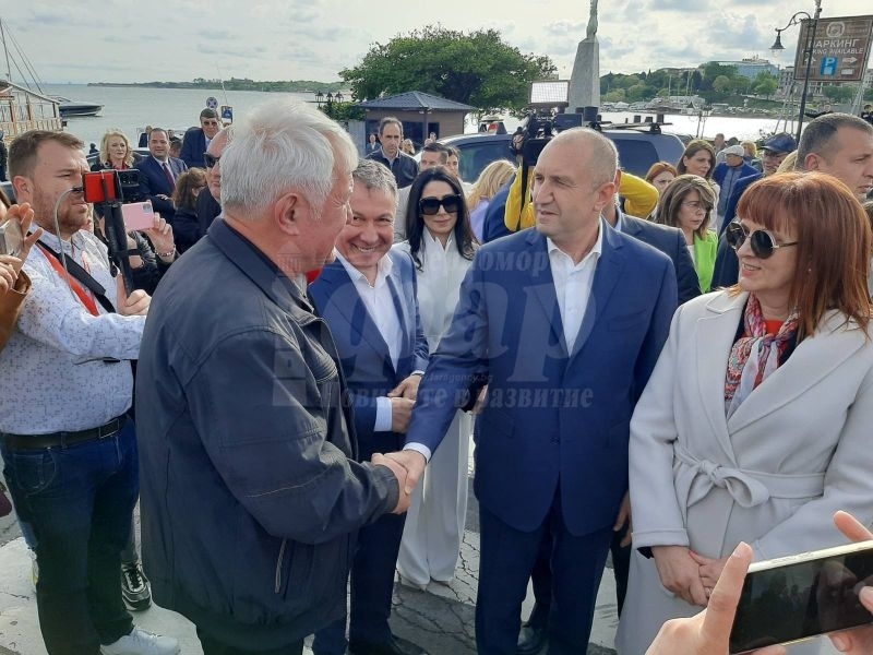 Президентът Румен Радев: Нека си пожелаем повече общини да изглеждат като Несебър
