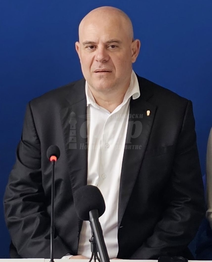 Иван Гешев: Аз не искам да съм от тези, които ще видят как се гасят лампите и закрива Родината. А Вие?