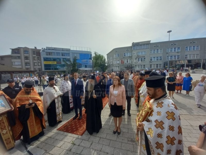 Пловдивският митрополит Николай в Бургас: Няма да стана патриарх