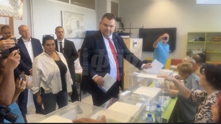 Делян Пеевски: Да има смиреност сред политиците за ново начало на България