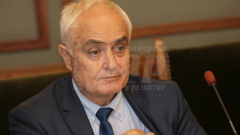 Министърът на отбраната Атанас Запрянов: България ще предостави още излишно военно оборудване на Украйна