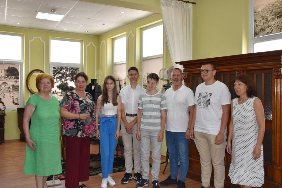 Млади айтоски краеведи получиха грамоти 