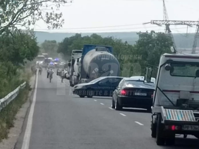 Тежка катастрофа в Бургаско, шестима са пострадали 