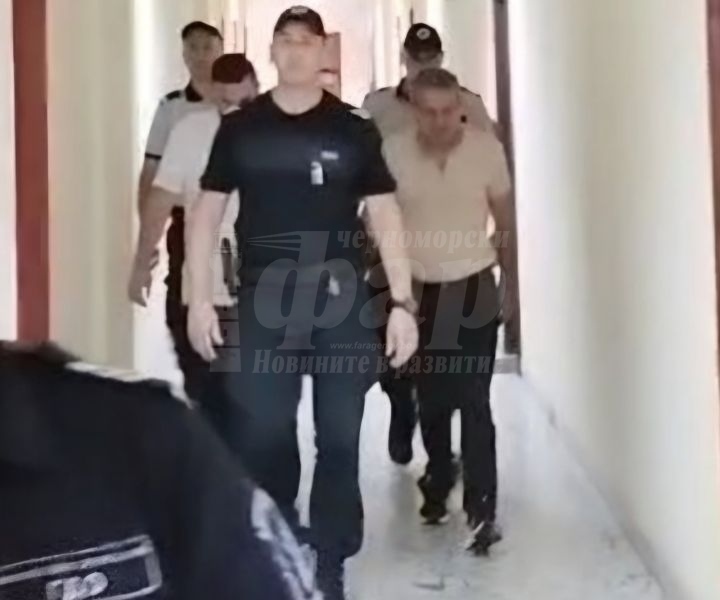 Двамата от яхтата с наркотиците  в Царево  остават в ареста