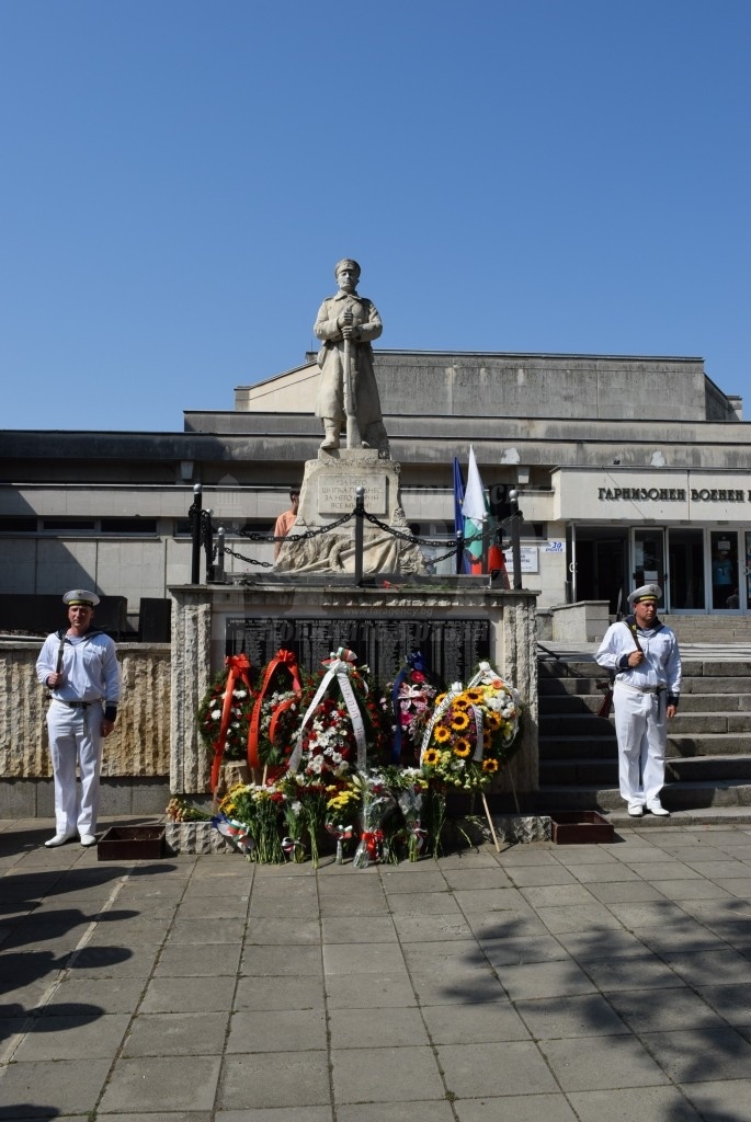 Бургас отбелязва Деня на Тракия с ритуал за почит към героите и концерт