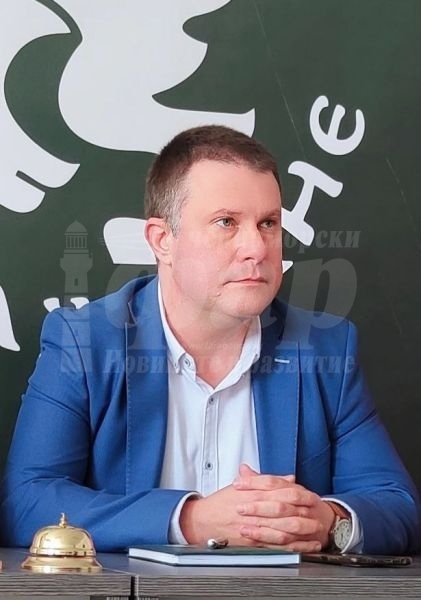 АПИ: Предвиден е ремонт на пътя до кв. „Горно Езерово“
