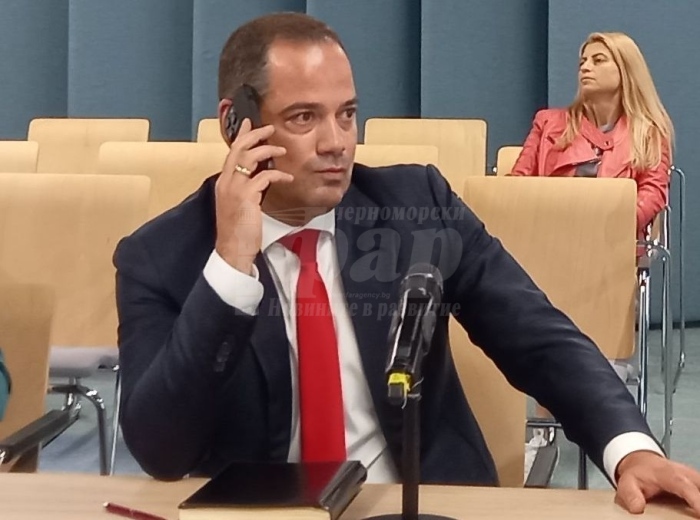 Калин Стоянов: Лена Бориславова и Теодора Георгиева се познават много добре