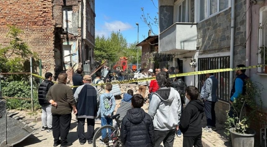Трусовете в Турция: Жители на Истанбул са скачали от балконите си, над 150 души са пострадали 
