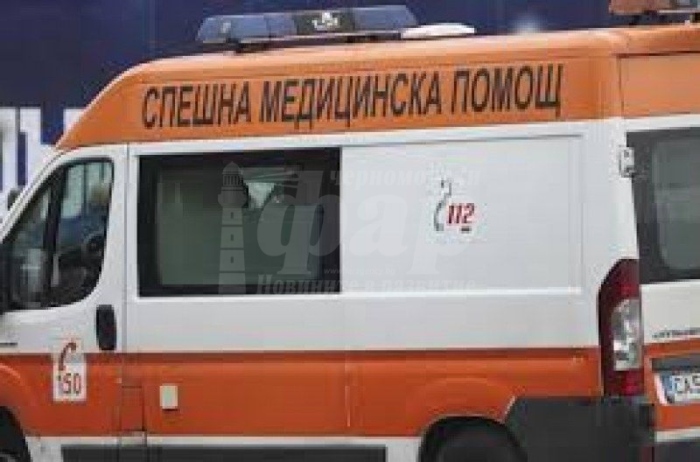 Заслепен от слънцето водач блъсна пешеходка и детето й в Средец