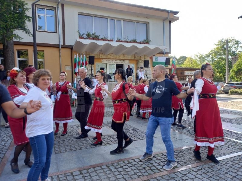 Фолклорът и кулинарни изкушения превземат Малко Търново 