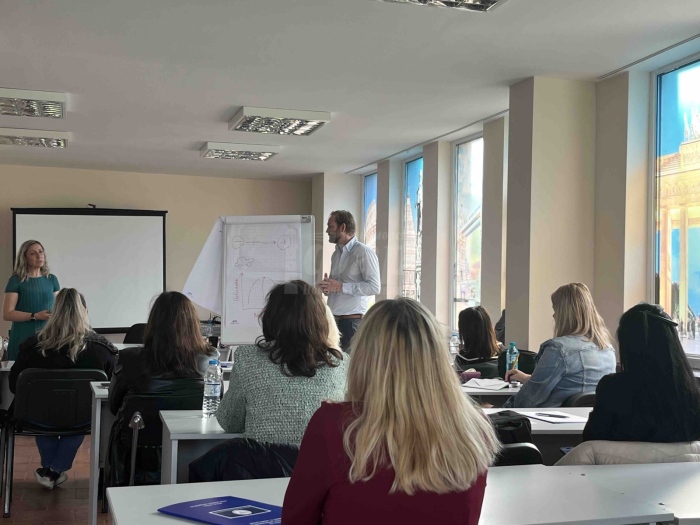 Емоциите като ресурс: Международен обучител вдъхнови педагогическата общност в Бургас