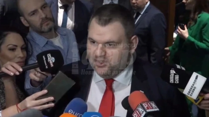 Пеевски: Цените растат, хората мизерстват, а парламентът не работи