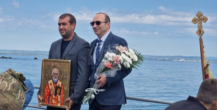 Летен Никулден в Черноморец: Морето бе тържествено \