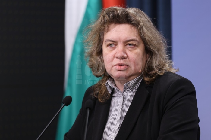 Киселова отряза президента за референдума, обясни мотивите си