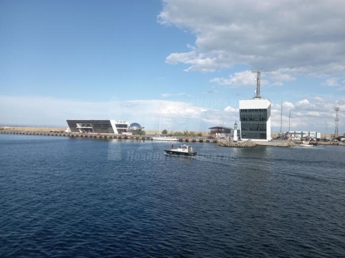  Рибар се удави край Морска гара в Бургас 