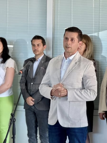 Марин Киров: Учителите и дейците на културата сте хората, които ни учат да бъдем повече!
