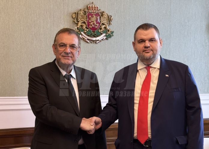 Джевдет Чакъров се отказа от делото за изключване на Делян Пеевски от ДПС