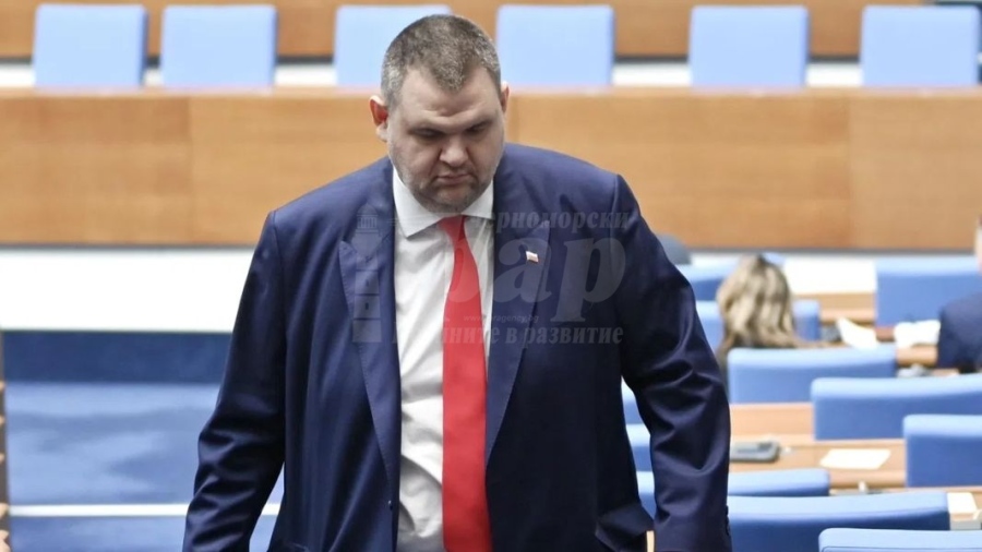 Пеевски сезира КЗК за потенциален картел на \
