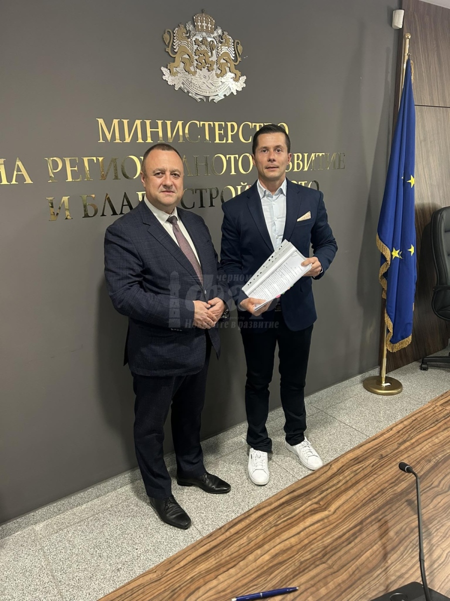Марин Киров подписа споразумение за проектиране на два социални центъра