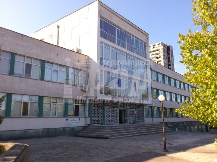 Нeмската гимназия е на 11-о място в страната и на 1-во в областта по успех на матурата по БЕЛ