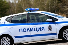 20-годишна наръга трима мъже в Слънчев бряг