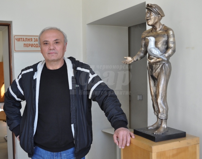 Бургаски скулптор дари надпис на параклис в родопското село Хухла