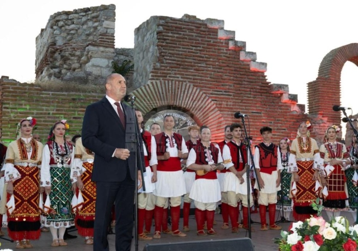 Ансамбъл \